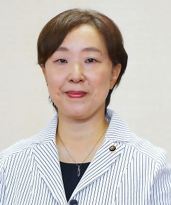 遠藤　綾